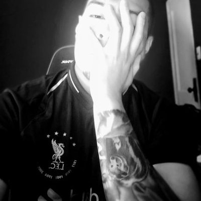 Profile Picture of Jeffrey (DaBears 5-1) (@SubearuMG) on Twitter