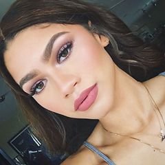Profile Picture of Selina Kyle (@HaileyMRosewood) on Twitter