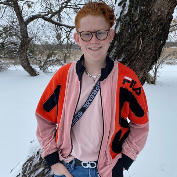 Profile Picture of Dylan Bardin (@dylanb36) on Poshmark