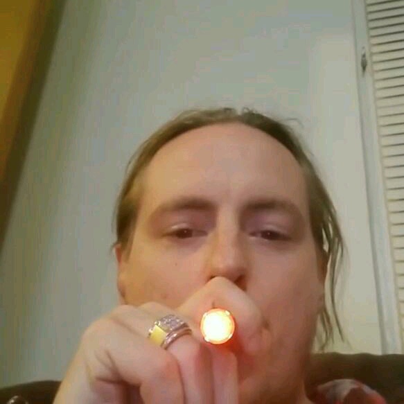 Profile Picture of mark (@markgrealos) on Tiktok