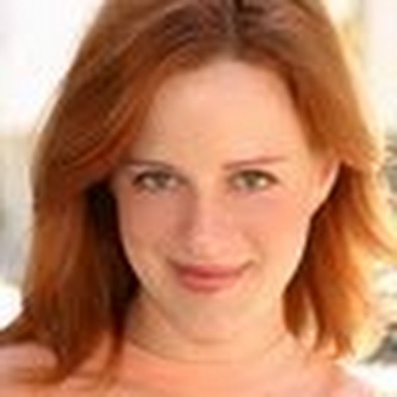 Profile Picture of Phoebe Parker (@phoebe_p) on Poshmark