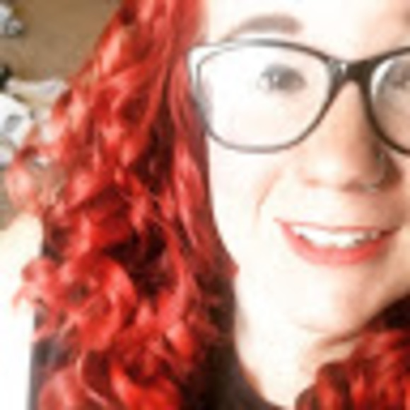 Profile Picture of Severina Burkhamer (@severinab) on Poshmark