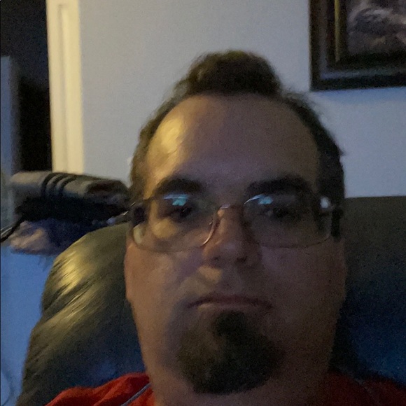 Profile Picture of Patrick Walshe (@patrickwalshe) on Poshmark