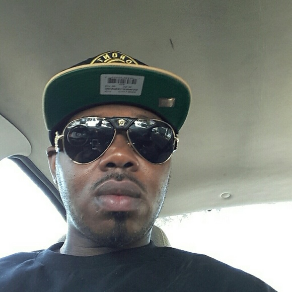 Profile Picture of Paul Finnell (@paulfinnell82) on Poshmark