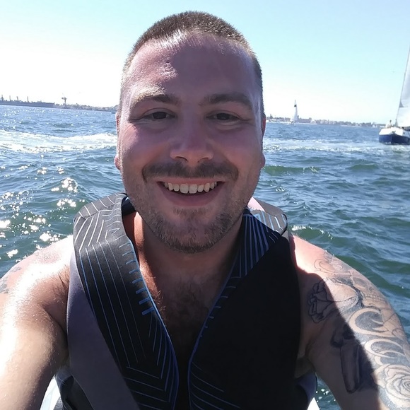 Profile Picture of Chris Anselmo (@chrisanselmo) on Poshmark