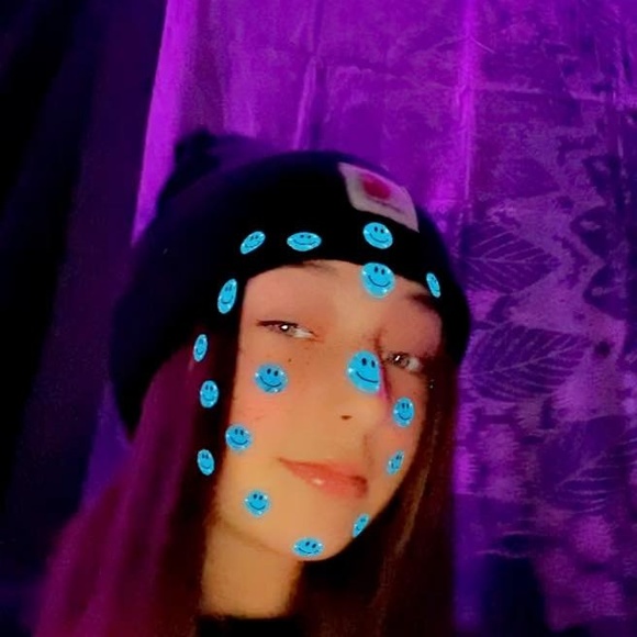 Maddie Badzinski - Poshmark Profile Picture of Maddie Badzinski (@maddiebadzinski) on Poshmark