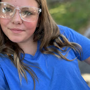Profile Picture of Paige Thomas (@Booklovers925) on Youtube