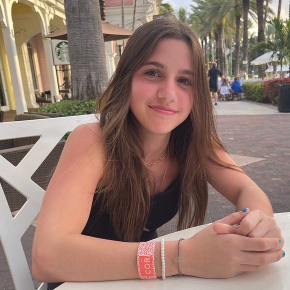 Profile Picture of Ella Soifer (@ellasoy) on Poshmark