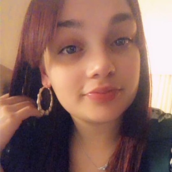 Profile Picture of Evamarie Toro (@evamtoro25) on Poshmark