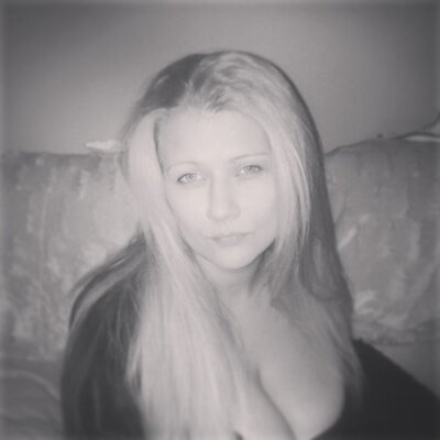 Profile Picture of Janey Bushell (@jane_hooks) on Twitter