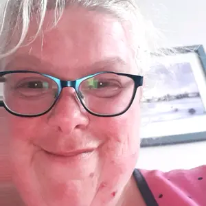 Profile Photo of sarahdickinson2908 (@@sarahdickinson29094) on Tiktok