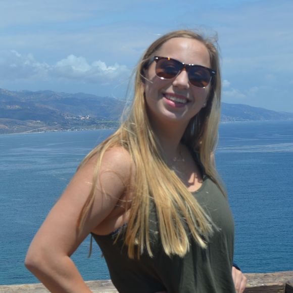 Profile Picture of Nicole Scalone (@nikiscalone3) on Poshmark