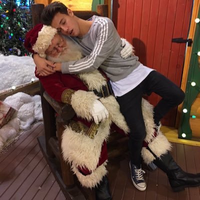 Profile Picture of #FacetimeMeNash (@AustinMahone_AM) on Twitter