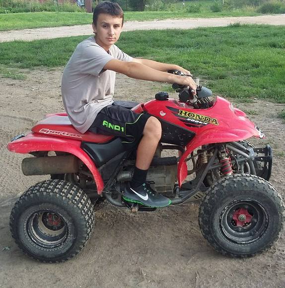 Profile Picture of Tyler Arnold (@tyler6474) on Poshmark