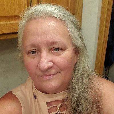 Profile Picture of Laurie Crusoe (@Lauriewc) on Twitter