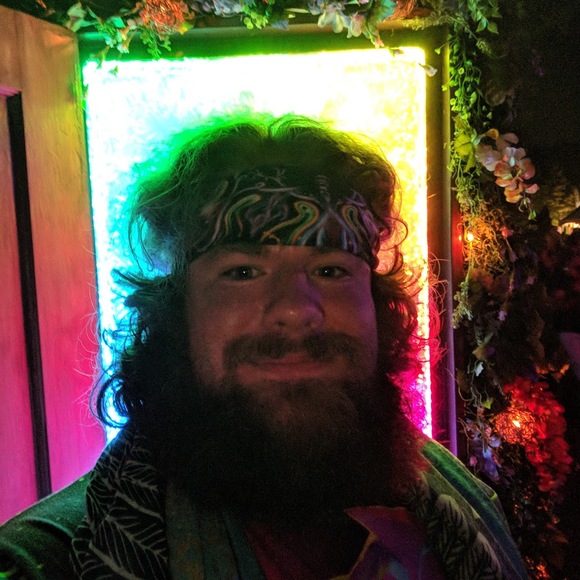 Profile Picture of Joe Guest (@koolaidduck) on Poshmark