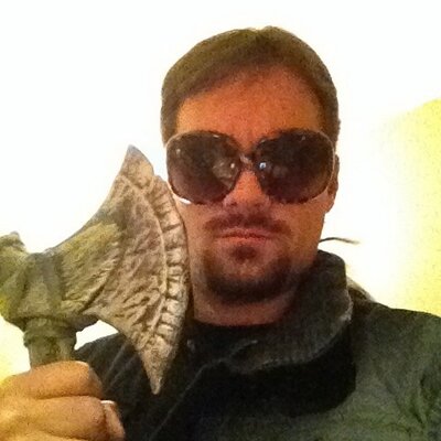 Profile Picture of Sean Hackett (@SeanonaLawn) on Twitter
