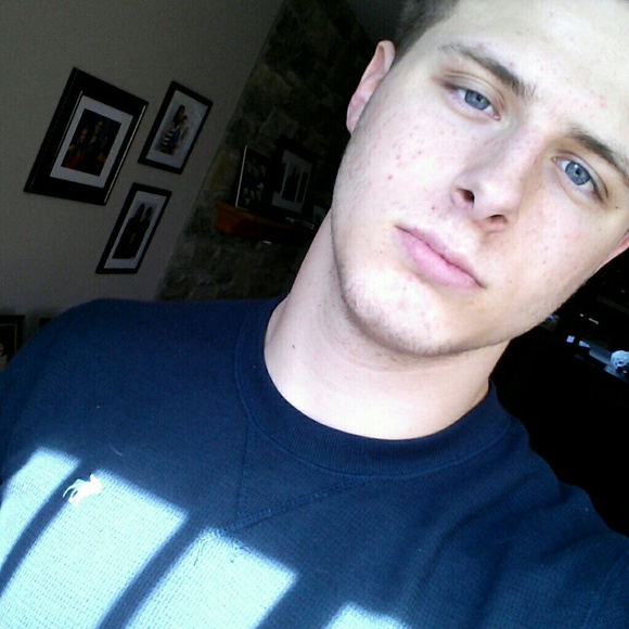 Profile Picture of Peter Perich (@piiiitur) on Poshmark