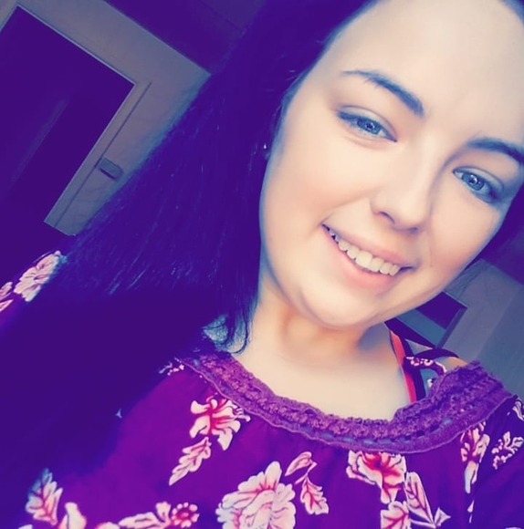 Cierra Hale - Poshmark Profile Picture of Cierra Hale (@cierra_hale123) on Poshmark