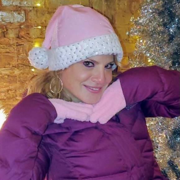 Profile Picture of Tricia Jalovec (@triciajalovec) on Poshmark