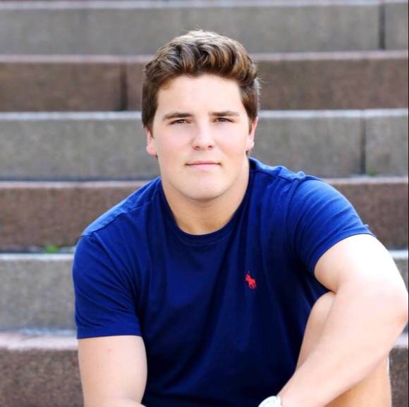 Profile Picture of Will Franzoni (@willfranzoni) on Poshmark