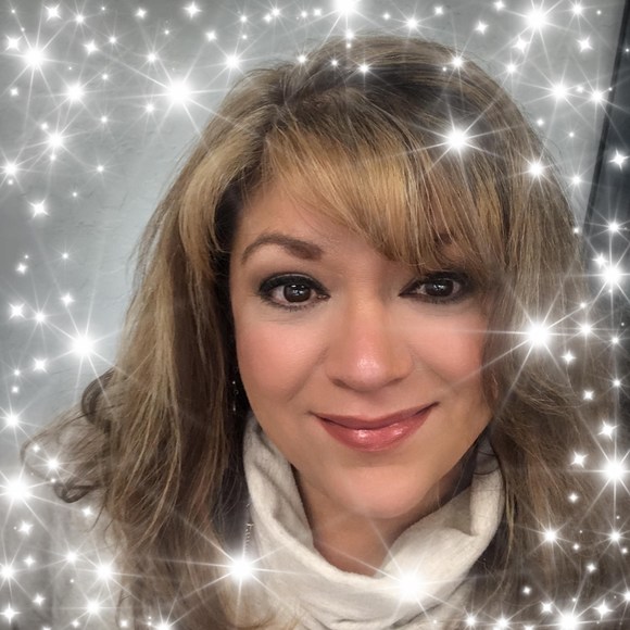 Profile Picture of Cindy Terrette (@cindyterrette) on Poshmark