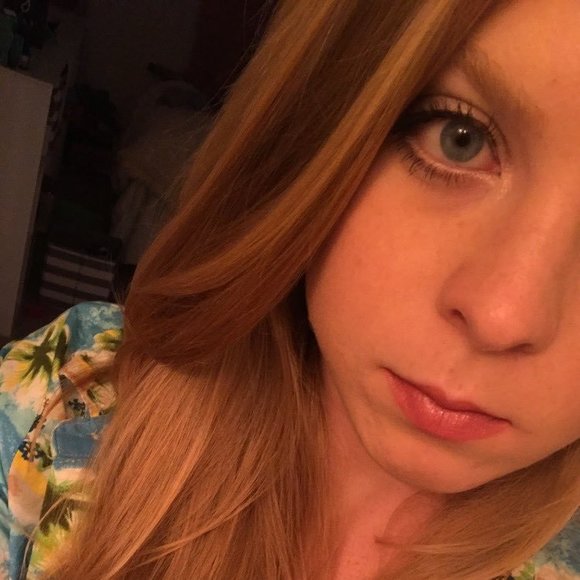 Profile Picture of Paige Schmidt (@xxpaigesxx) on Poshmark