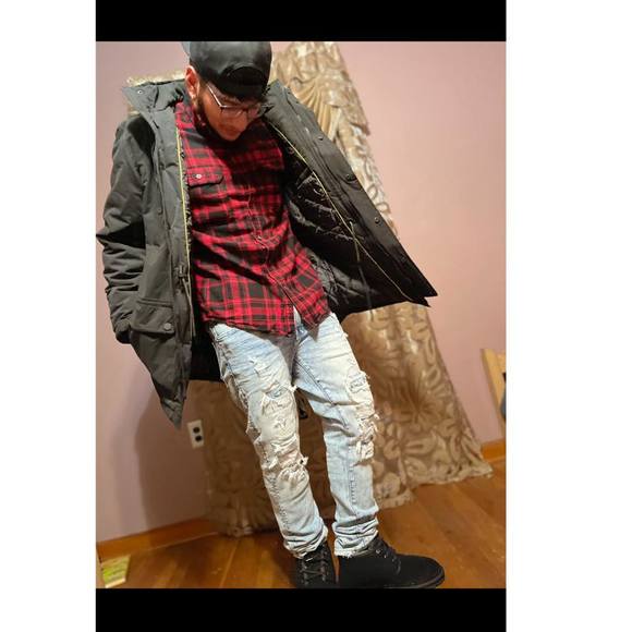 Profile Picture of Armando Alonso (@armandoalonso) on Poshmark