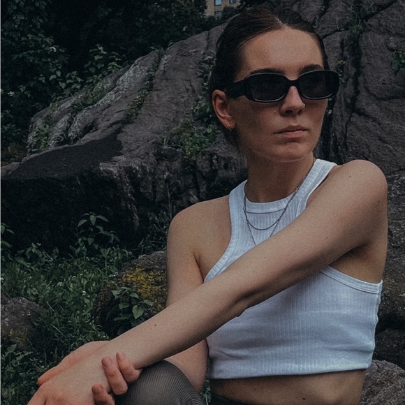 Profile Picture of Anhelina Babichenko (@llmnsk) on Poshmark