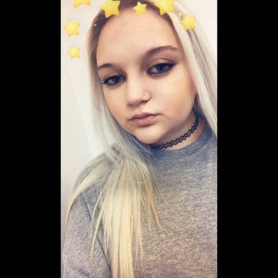 Profile Picture of Katie (@Beautyand_aBabe) on Twitter