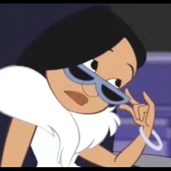 Profile Picture of Amira Galan (@agalan1724) on Poshmark