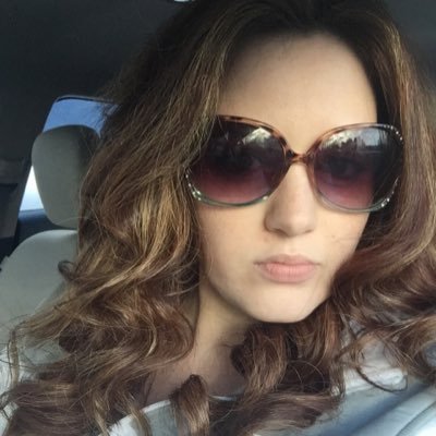 Profile Picture of Ashley Aiello (@Sassykittypaw) on Twitter