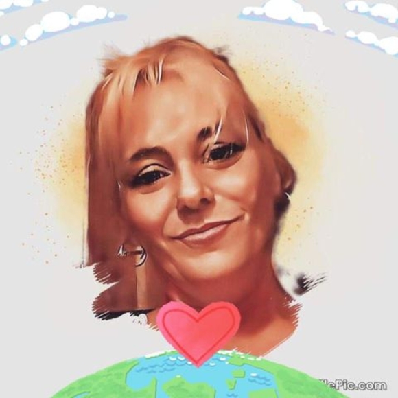 Profile Picture of Pammy Ponds (@pammypomds0) on Poshmark