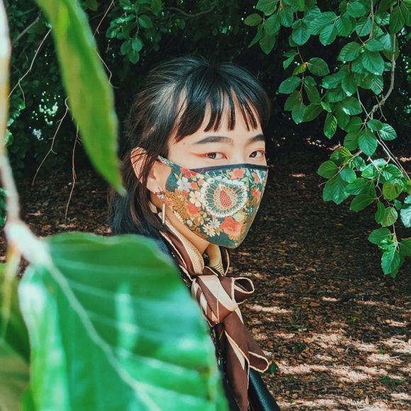 Profile Picture of Emily Hsieh (@emily_hsieh) on Poshmark