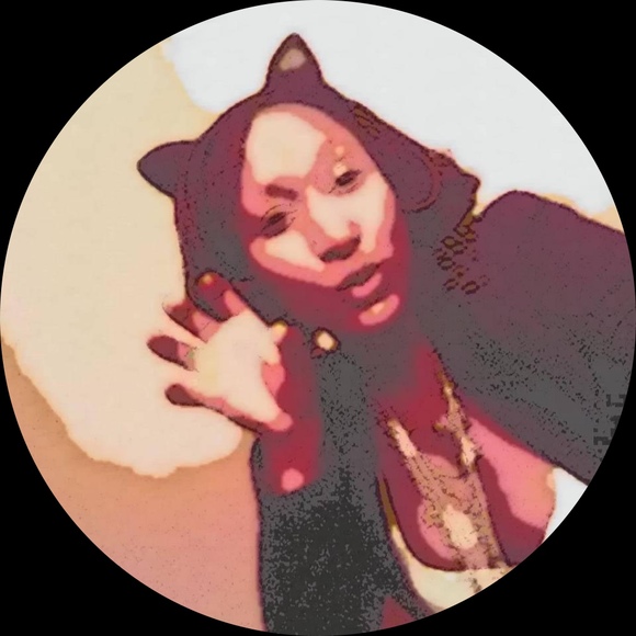 Profile Picture of Young Diane (@young_diane) on Poshmark
