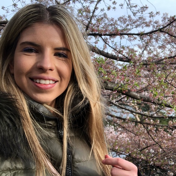 Profile Picture of Alina Soltanova (@as484579) on Poshmark