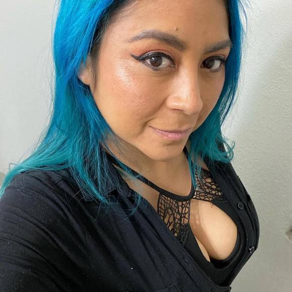 Profile Picture of Sofia Pedroza (@sofiaja) on Poshmark