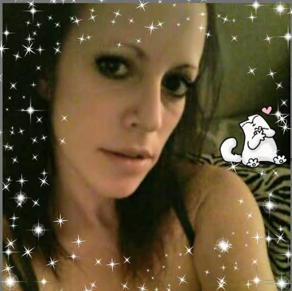 Heather Schofield-james - Poshmark Profile Picture of Heather Schofield-james (@malamute4me2000) on Poshmark