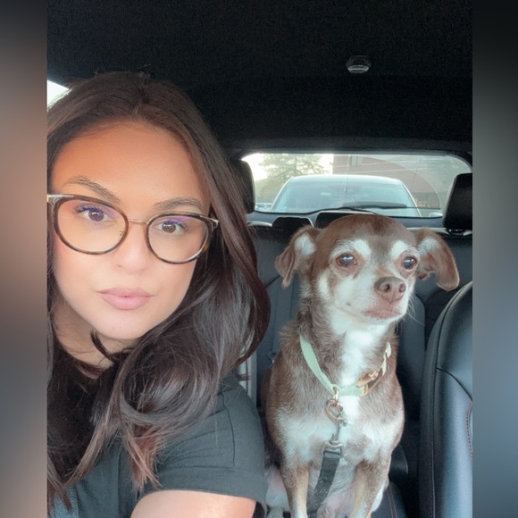Profile Picture of Lucy Steele (@lucysteele552) on Poshmark