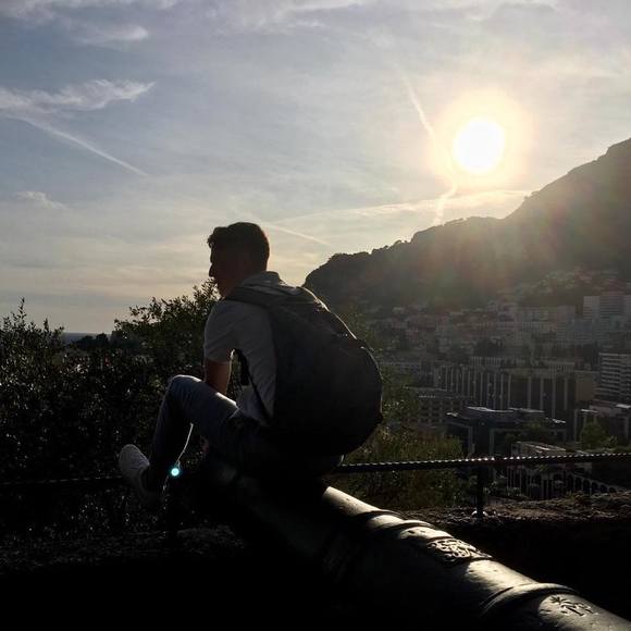 Profile Picture of Luis Kampf (@luiska) on Poshmark