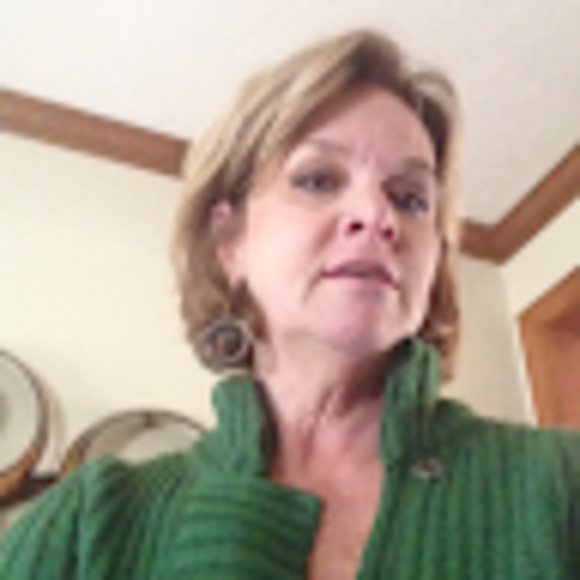 Profile Picture of Janet Dwight (@janetdwight) on Poshmark