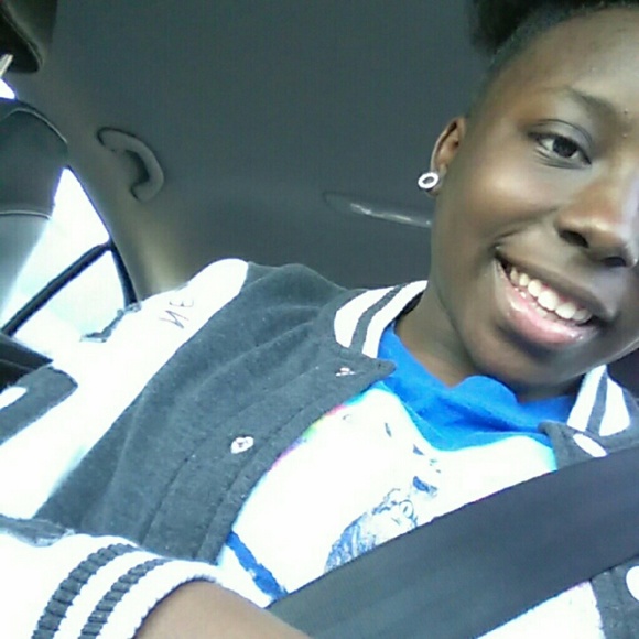 Profile Picture of Hermessha Lumpkin (@hermessha12) on Poshmark