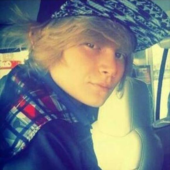 Profile Picture of Adam Pender (@adampender23) on Poshmark