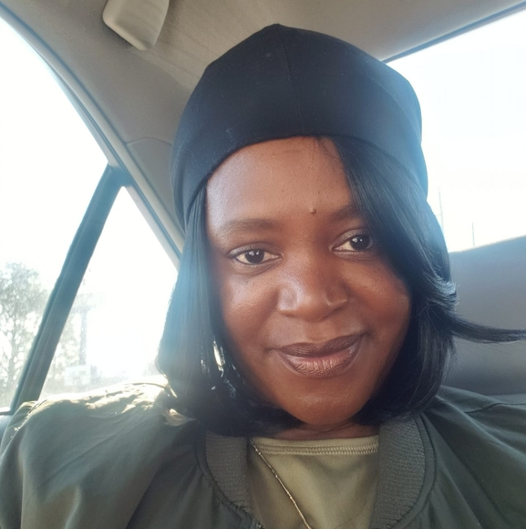 Profile Picture of Jackie Bronson (@sweetladyj54) on Poshmark