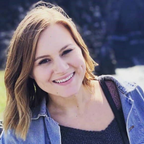 Profile Picture of Alexandra Pedersen (@algpede) on Poshmark