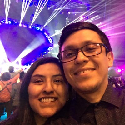 Profile Picture of Claudia De Pivaral (@claustuff) on Twitter