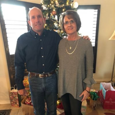 Profile Picture of Leigh Ann Glaze (@laglaze) on Twitter