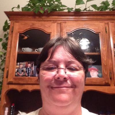 Profile Picture of Kim Huston (@kimhuston75) on Twitter