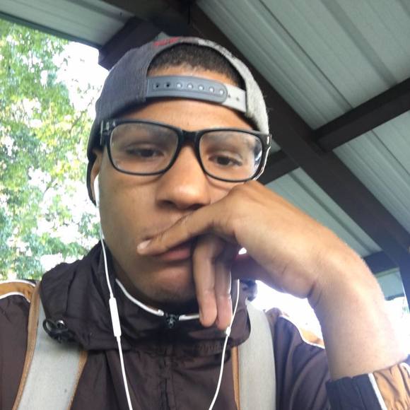 Profile Picture of Dwayne Garner (@soclutch) on Poshmark