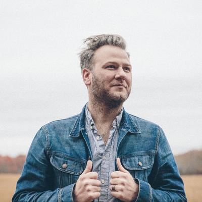 Profile Picture of Mike Simons (@MikeSimonsMusic) on Twitter